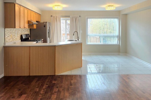 7212 Sedan Square, Mississauga, ON L5W1K3 Photo 2
