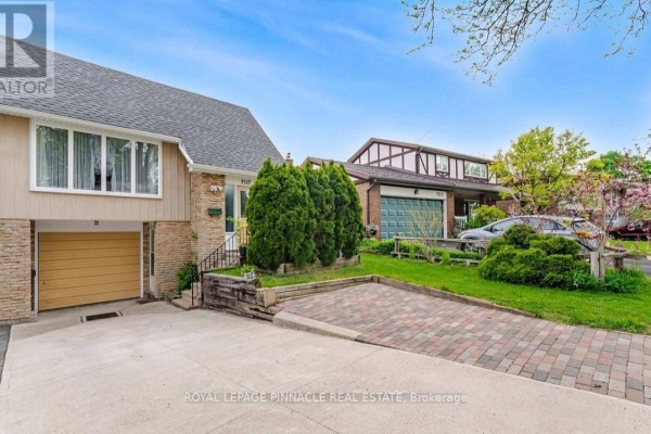 Family room - 7217 Fayette Circle, Mississauga, ON L5N1Y5 Photo 2