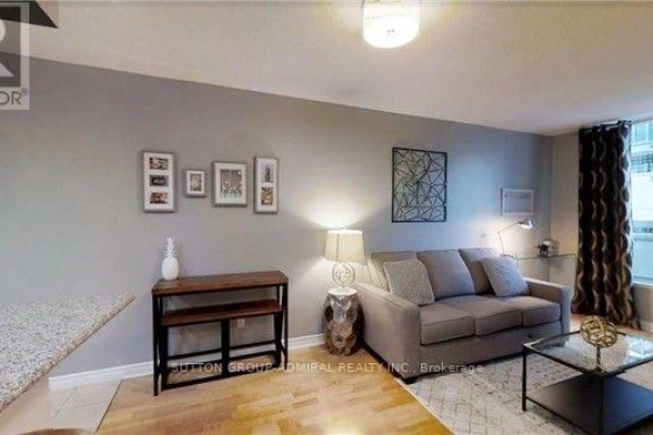 722 - 168 Simcoe Street, Toronto, ON, photo 2