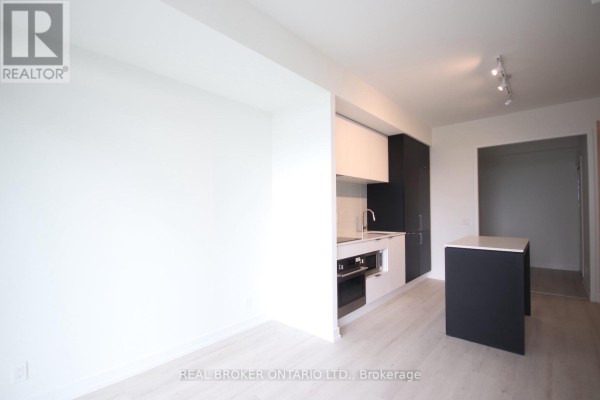 Dining room - 722 - 33 Helendale Avenue, Toronto, ON M4R0A4 Photo 2