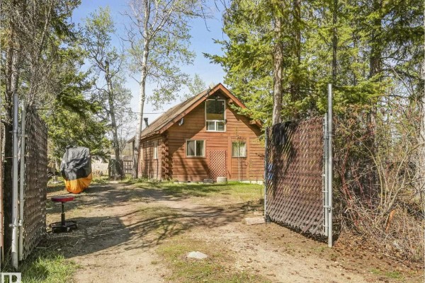 722 Blue Heron Dr, Rural Lac Ste  Anne County, AB, photo 2