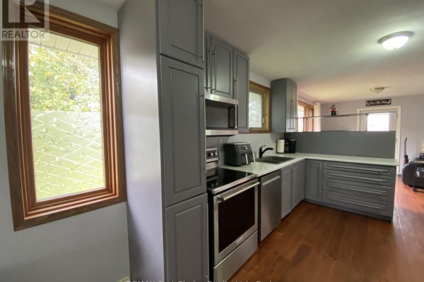 Bedroom 2 - 722 Catherine Street, Thunder Bay, ON P7E1L5 Photo 4