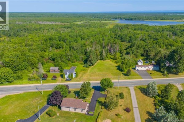 722 Des Acadiens Boulevard, Bertrand, NB E1W1G8 Photo 3
