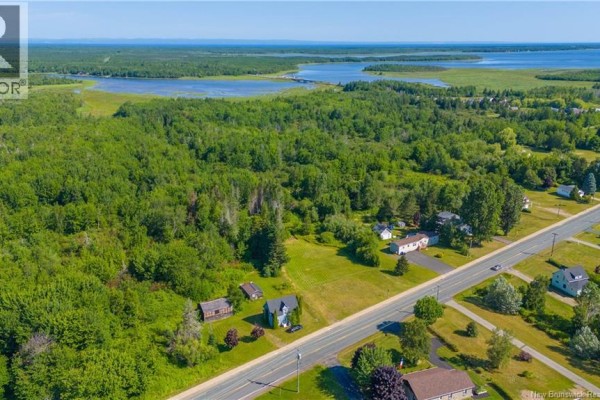 722 Des Acadiens Boulevard, Bertrand, NB E1W1G8 Photo 5