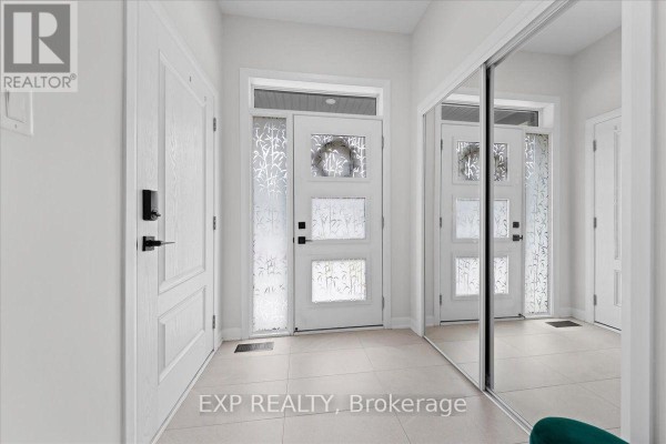 Living room - 722 Fairline Row, Ottawa, ON K2V0V6 Photo 3