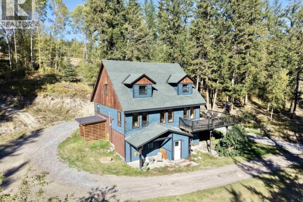 Kitchen - 7220 Summit Road, Canim Lake, BC V0K1J0 Photo 3