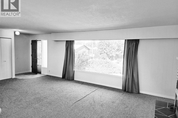 Foyer - 723 3rd Avenue, Keremeos, BC V0X1N2 Photo 5