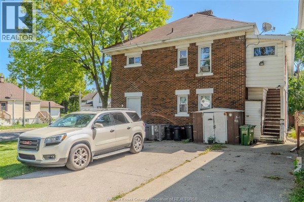 4pc Bathroom - 723 Parent, Windsor, ON N9A2C6 Photo 3