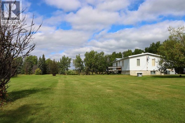 Family room - 72365 Highway 49, Rural Greenview No  16, M D  Of, AB T0H3N0 Photo 4