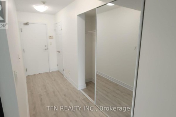 Living room - 724 - 230 King Street E, Toronto, ON M5A1K5 Photo 2