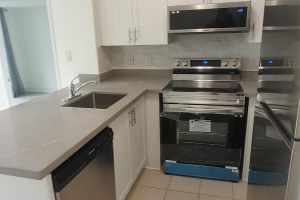 724 - 230 King Street E, Toronto, ON M5A1K5 Photo 5