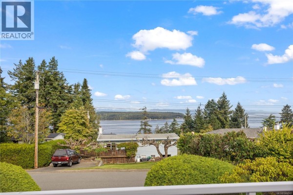 724 Galerno Rd, Campbell River, BC, photo 3