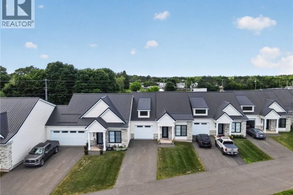 5pc Ensuite bath - 724 Route 133 Road Unit# 106, Pointe Du Chene, NB E4P5A3 Photo 5
