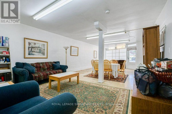Dining room - 724 Vaughan Road, Toronto, ON M6E2Y9 Photo 4