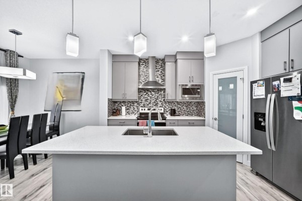 Kitchen - 7245 Chivers Place Sw Sw, Edmonton, AB T6W4L4 Photo 3