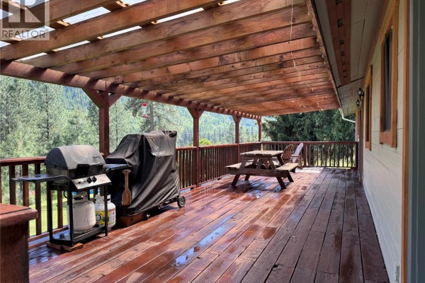 Foyer - 725 3 Highway, Cascade, BC V0H1E0 Photo 4