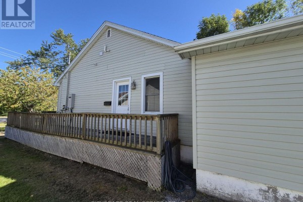 Dining room - 725 Dominion Road, Fort Erie, ON L2A1G9 Photo 3