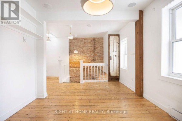 Bedroom - 725 Indian Road, Toronto, ON M6P2E2 Photo 3
