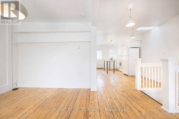 Dining room - 725 Indian Road, Toronto, ON M6P2E2 Photo 5