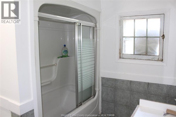 Bedroom - 725 Mersea Rd 6 East, Leamington, ON N8H3V8 Photo 5