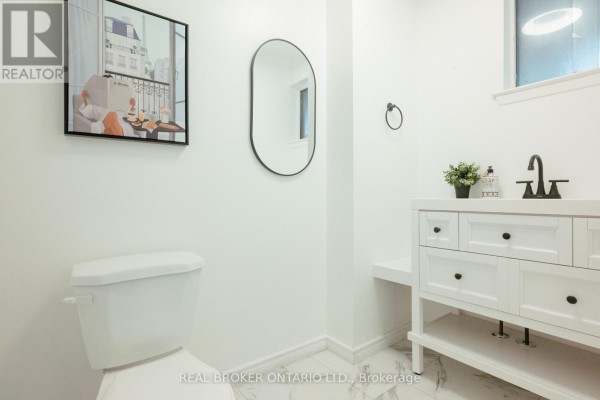 725 Military Trail, Toronto, ON M1E4P6 Photo 3