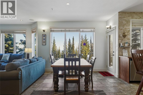 Kitchen - 725 Monashee Road, Silver Star, BC V1B0S5 Photo 4