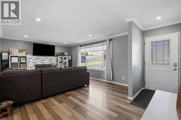 Bedroom 2 - 725 N 4th Avenue, Williams Lake, BC V2G2E8 Photo 5