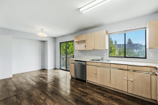 7258 140a Street, Surrey, BC V3W7N4 Photo 4