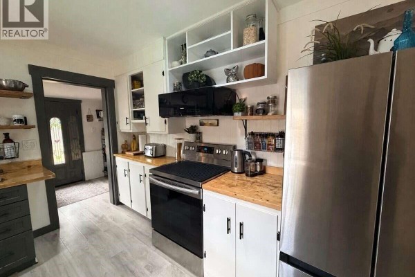 Laundry room - 726 Bruce Ave, Nanaimo, BC V9R3Z4 Photo 5