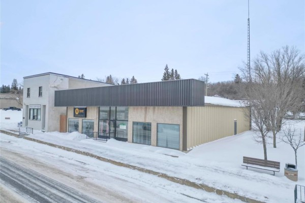 726 Main Street, Birtle, MB R0M0C0 Photo 2