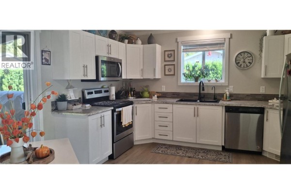Bedroom - 726 Whitehead Street, Sicamous, BC V0E2V1 Photo 4
