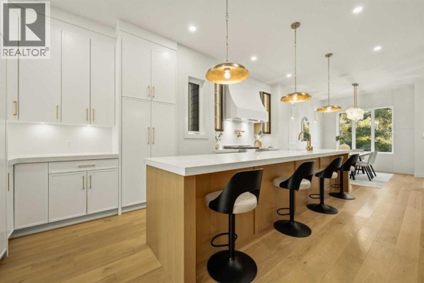 3pc Bathroom - 727 15 Street Nw, Calgary, AB T2N2B3 Photo 4