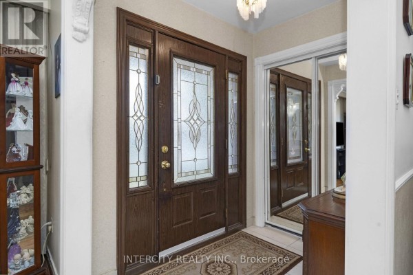 Eating area - 7279 Vernor Drive, Mississauga, ON L4T2P5 Photo 4