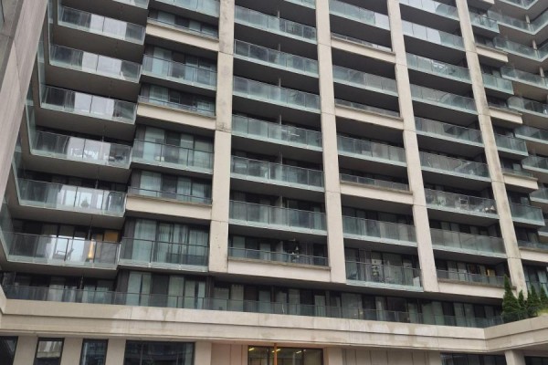 728 - 111 Elizabeth Street, Toronto, ON M5G1P7 Photo 3