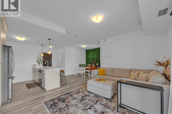 728 Brownstone Drive Unit# 602, Lakeshore, ON, photo 2