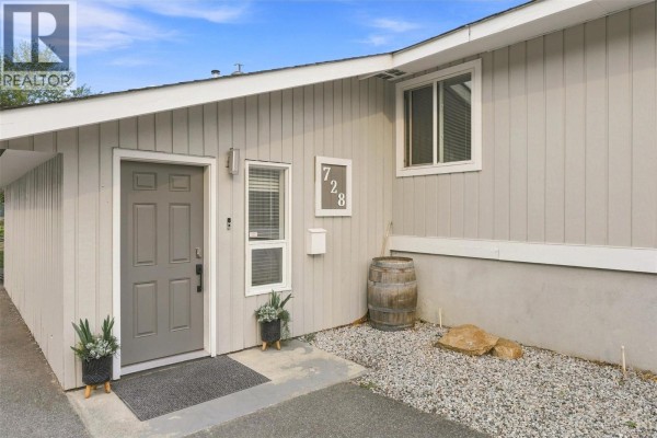 728 Driftwood Place, Kamloops, BC, photo 2