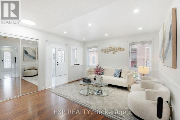 Dining room - 7283 Bread Fruit Lane, Mississauga, ON L5N8H6 Photo 5