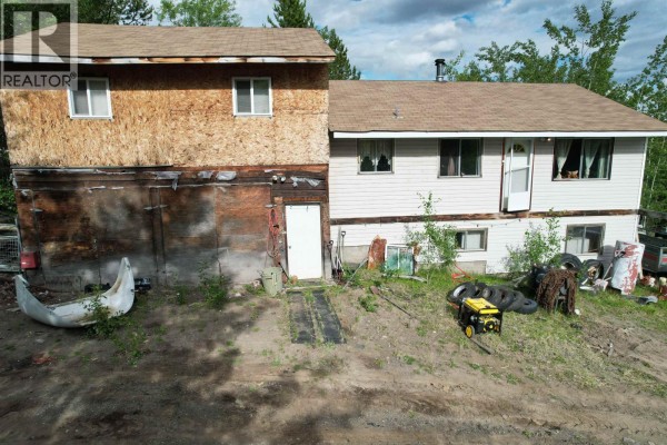 Primary Bedroom - 7285 90 Mile Loop Road, 100 Mile House, BC V0K2E2 Photo 4