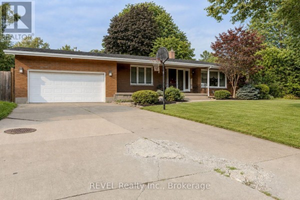 7285 Rolling Acres Crescent, Niagara Falls