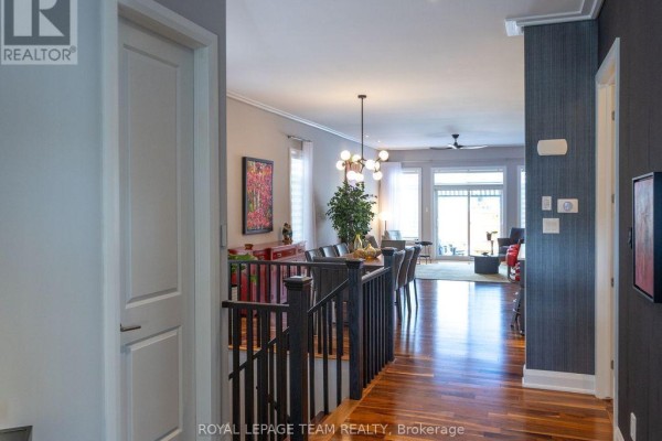 Family room - 729 Carnelian Crescent, Ottawa, ON K1X0A9 Photo 4