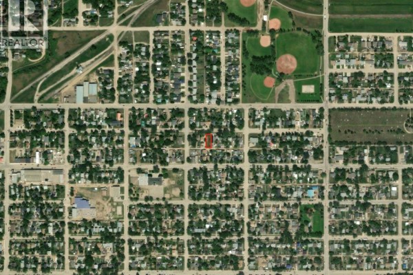 729 Hochelaga Street E, Moose Jaw, SK S6H0P9 Photo 2