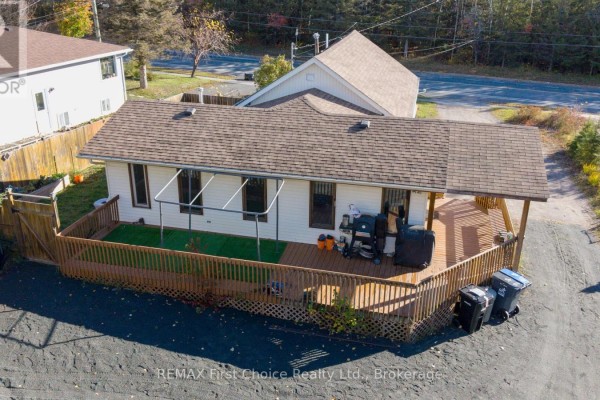 Kitchen - 729 Hodder Avenue, Thunder Bay, ON P7A1W2 Photo 5