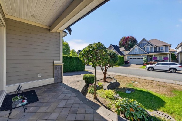 7296 198a Street, Langley, BC V2Y1R9 Photo 4
