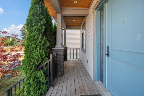 7299 194a Street, Surrey, BC V4N6K1 Photo 4