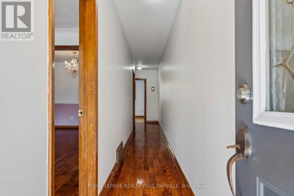 Bedroom 2 - 72a Lindsey Avenue, Toronto, ON M6H1E3 Photo 5