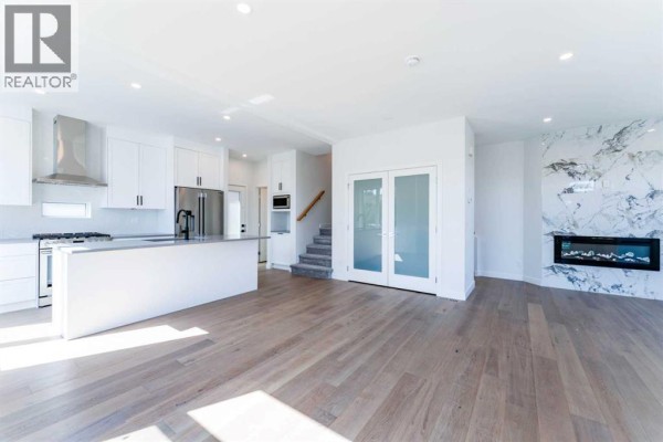 Living room - 73 7 Street Ne, Calgary, AB T2E4B6 Photo 4