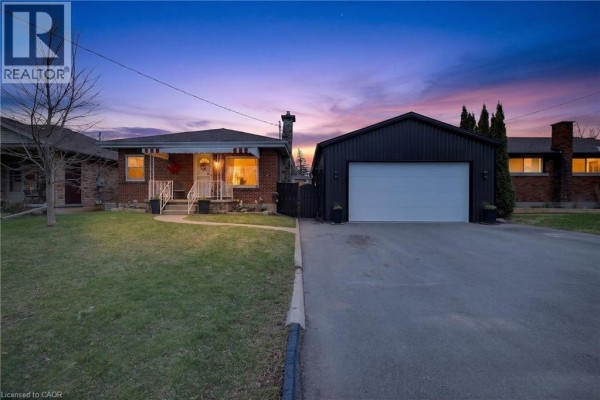 4pc Bathroom - 73 Avondale Street, Brantford, ON N3S4M1 Photo 5