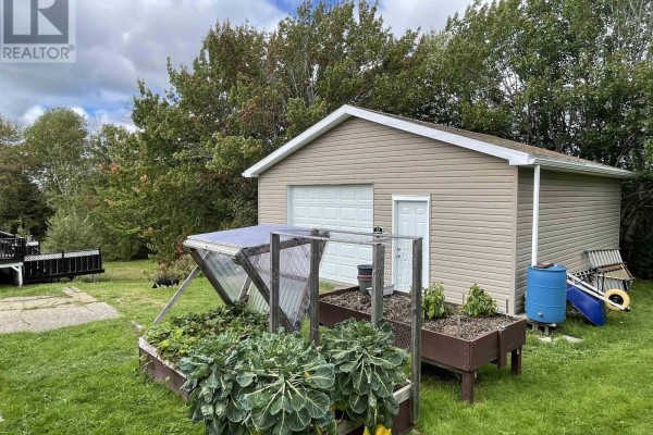 Laundry / Bath - 73 Brown Street, Sydney, NS B1S2M6 Photo 5