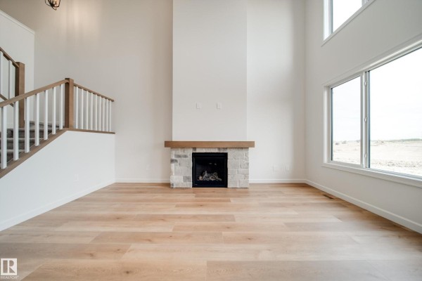 Kitchen - 73 Chartres Cl, St  Albert, AB T8T2E1 Photo 3