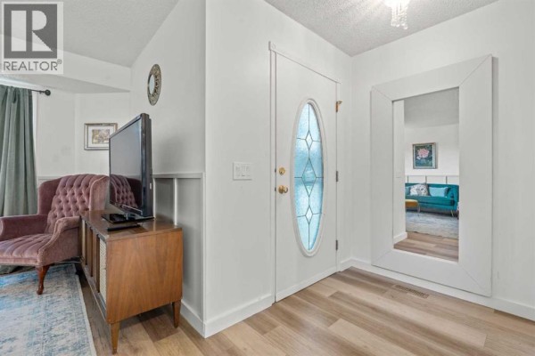 Kitchen - 73 Coverton Circle Ne, Calgary, AB T3K4R7 Photo 2